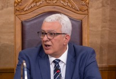 MANDIĆ Politički otac Danijela Živkovića i stvarni šef DPS-a Milo Đukanović mu urušava političku karijeru