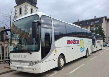 Pljevljaci krenuli za Beograd na veliki narodni skup "Ne damo Srbiju"