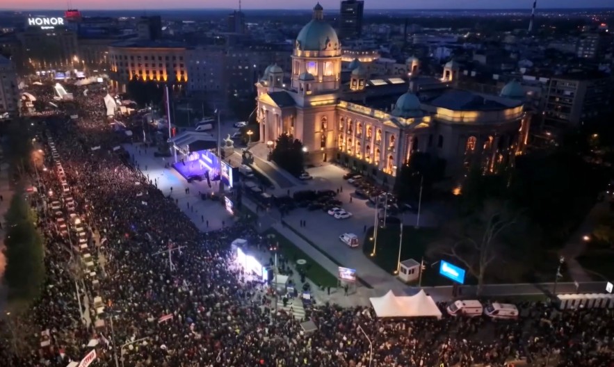 Centralni skup u okviru trodnevnog sabora "Ne damo Srbiju" u Beogradu okupio na stotine hiljada građana