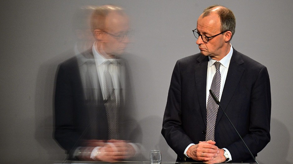 OTAC MU SLUŽIO HITLEROVOM VERMAHTU Medvedev budućeg kancelara Njemačke nazvao nacistom