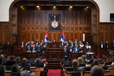 PREMIJER MACUT NA ČELU IZVRŠNE VLASTI Skupština Srbije izabrala novu Vladu