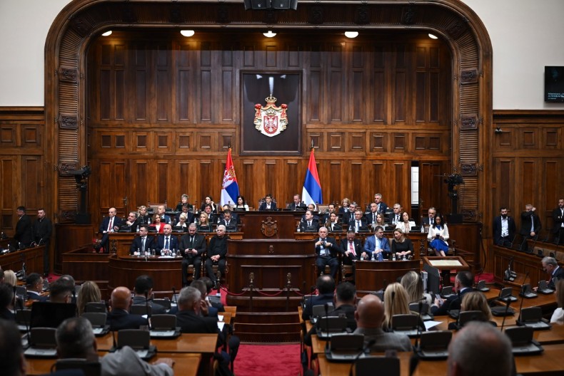 PREMIJER MACUT NA ČELU IZVRŠNE VLASTI Skupština Srbije izabrala novu Vladu