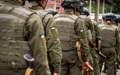 Ukrajinski vojnici kao zombiji napadaju na teritoriju Rusije (video)