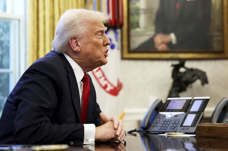 ODGOVOR NA NOVE NAPADE IZ KIJEVA Tramp je jednom frazom postavio Zelenskog na mjesto