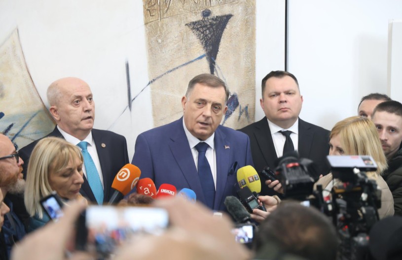DODIK Kristijan Šmit je masno plaćeni uljez