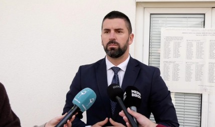 Koalicija Jovanović-Odžić-DPS sprovodi najprimitivniji politički revanšizam u Budvi