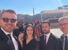 Crnogorska delegacija uz osmjehe ispratila Franju na vječni počinak