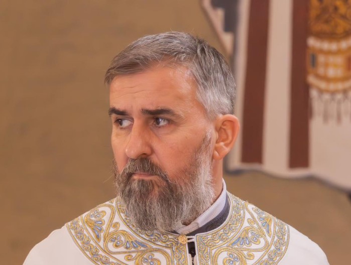 GLASNULI SE IZ MITROPOLIJE Sveštenik Nikola Pejović na svoj način "pojasnio" ko je poglavar SPC u Crnoj Gori