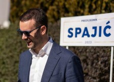 NA MJERAMA SU STRANIH SLUŽBI "Premijer Spajić sa Džordžom Kotrelom dio međunarodne ekipe perača novca"