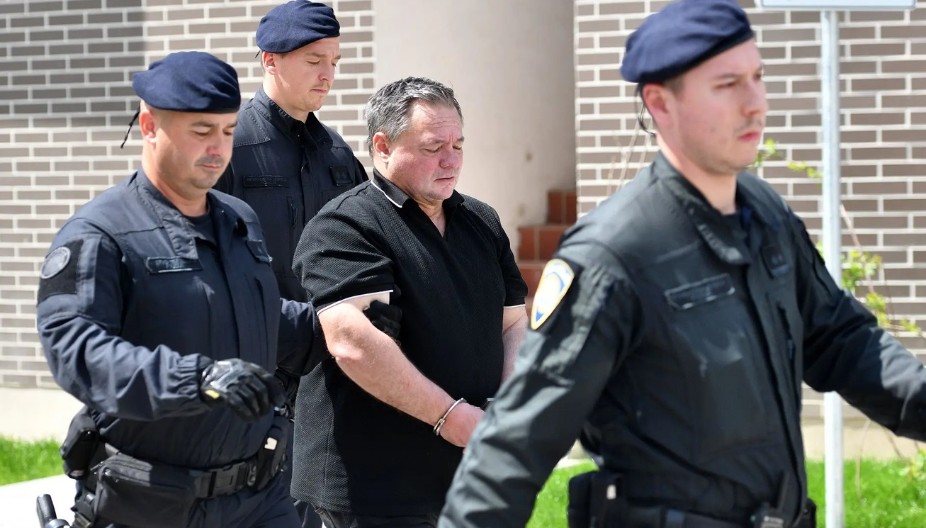 Hrvatski župnik prijavio krađu telefona pa uhapšen kada mu je nađen zbog seksualnih zlostavljana djece