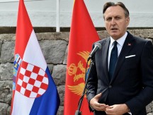 SPRDNJI NIKAD KRAJA Ranko Krivokapić zahvaljući Ervinu i Milojku ponovo na "državnoj sisi"