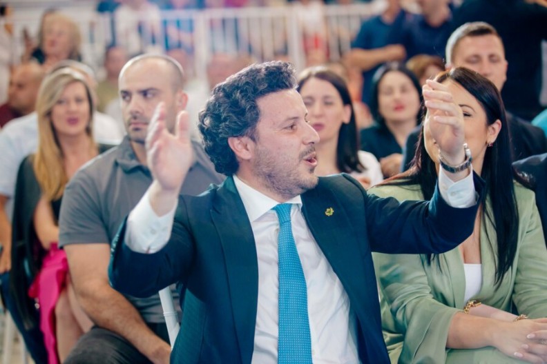 Nikšićanin uhapšen posle prijeteće poruke Dritanu Abazoviću