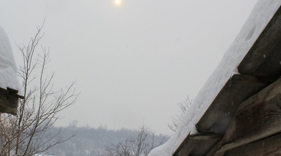 Poginuo prilikom pada dok je čistio snijeg sa porodične kuće