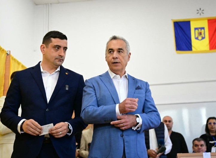 Favorit na predsjednika u Rumuniji glasao sa Kalinom Đorđeskuom na izborima