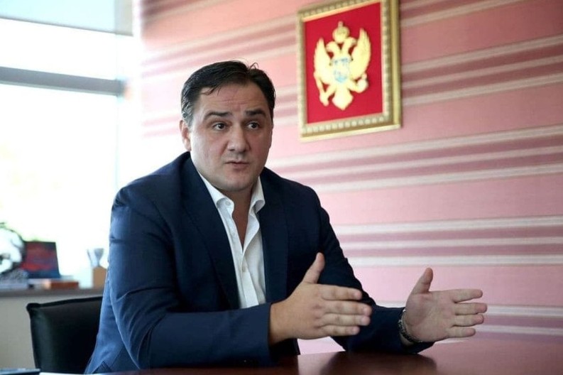 Simpatizeri narodne koalicije "Za budućnost Crne Gore" traže od ministra Radunovića smjenu Damira Davidovića