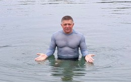 Fico zaplivao u Dunavu nakon spekulacija o njegovom zdravlju