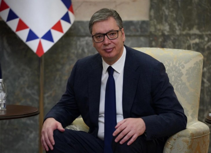 Vučićev avion u Bakuu čeka odobrenje za nastavak leta ka Moskvi
