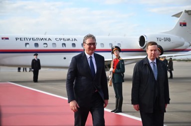 VUČIĆ IZ MOSKVE Ponosan sam što su predstavljati Srbiju na Crvenom trgu na Dan pobjede