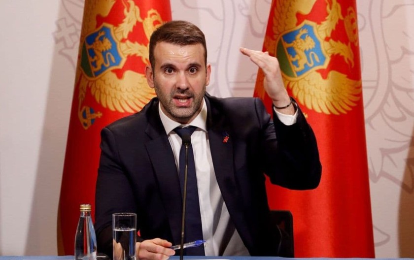 PES UDARIO NA DPS I SATELITE Pojasnite svoju ulogu prilikom uvoza kriminalnih kasapa u svrhu očuvanja na vlasti