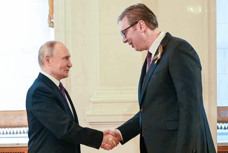 OKUPIO SE SLOBODARSKI SVIJET Srdačan susret Putina i Vučića u Kremlju