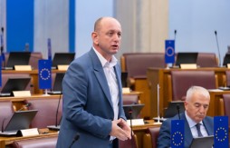 KNEŽEVIĆ Ranko Krivokapić napravio "crnu listu" političara iz Crne Gore i dostavio je Hrvatima