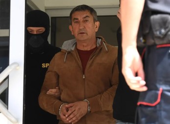 "Duško Golubović kontroliše sve kamione koji iz barske luke izlaze sa ilegalnim cigaretama”