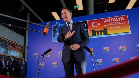 NATO pakt pogođen korupcionaškim skandalom