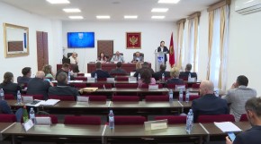 Odbornici DNP-a iz Danilovgrada koji su sa DPS-om glasali za smjenu Violete Golubović biće izbačeni iz partije