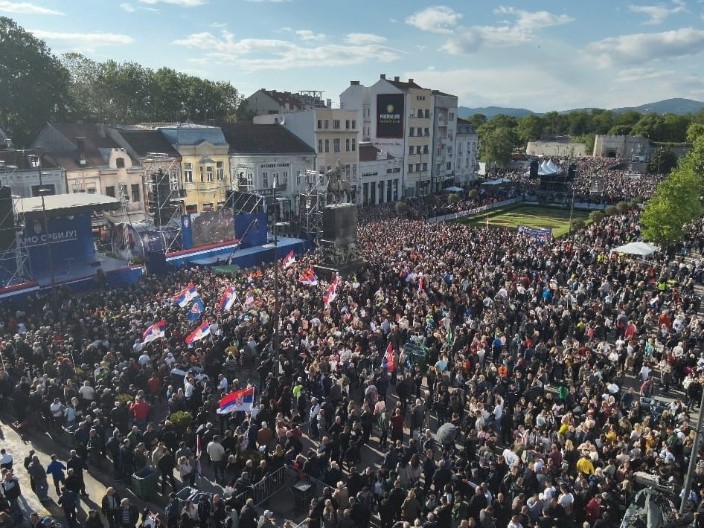 Na svenarodnom skupu u Nišu prisustvovalo 100.000 ljudi