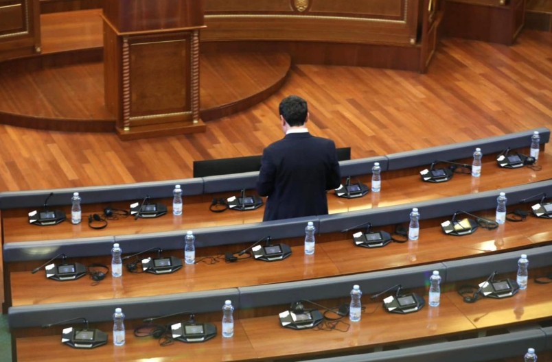 KURTIJU ZAPELO Konstitutivna sjednica skupštine privremenih prištinskih institucija prekinuta osamnaesti put