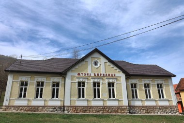 Vlada Srbije usvojila Odluku o osnivanju Muzeja ćirilice u Rači kod Bajine Bašte