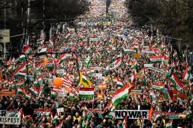 MAĐARI TVRDE Lideri EU namjerno produžavaju sukob u Ukrajini kako bi „spasili sopstvene zadnjice“