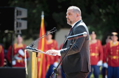 MINISTARSTVO ODBRANE DEMANTOVALO SAMO SEBE Crnogorski vojnici ipak dio misije za Ukrajinu