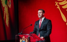 U NAJAVI DRAKONSKE KAZNE Spajićeva Vlada pokušava da zabrani pisanje o zaduženjima države