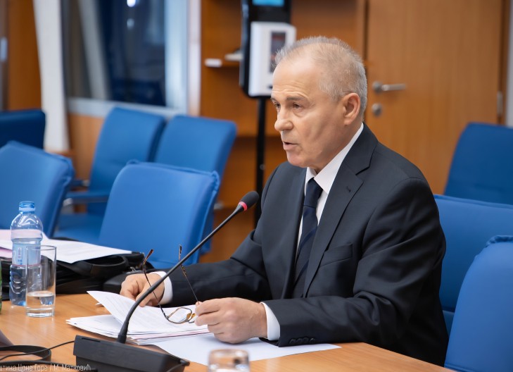 PAUNOVIĆ UZDRMAO CRNU GORU "Crne trojke" su bile državni projekat