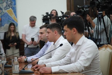 Studenti koji žele da uče odložili štrajk glađu do Vidovdana