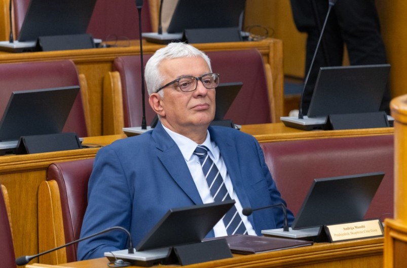 VEĆINA STABILNA Odbačena inicijativa političke manjine za smjenu Andrije Mandića, ponovo usvojen Sporazum sa Emiratima