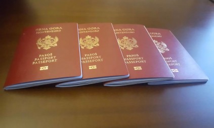 MUP POD LUPOM Ko je izdavao lažne pasoše zemunskim kriminalcima