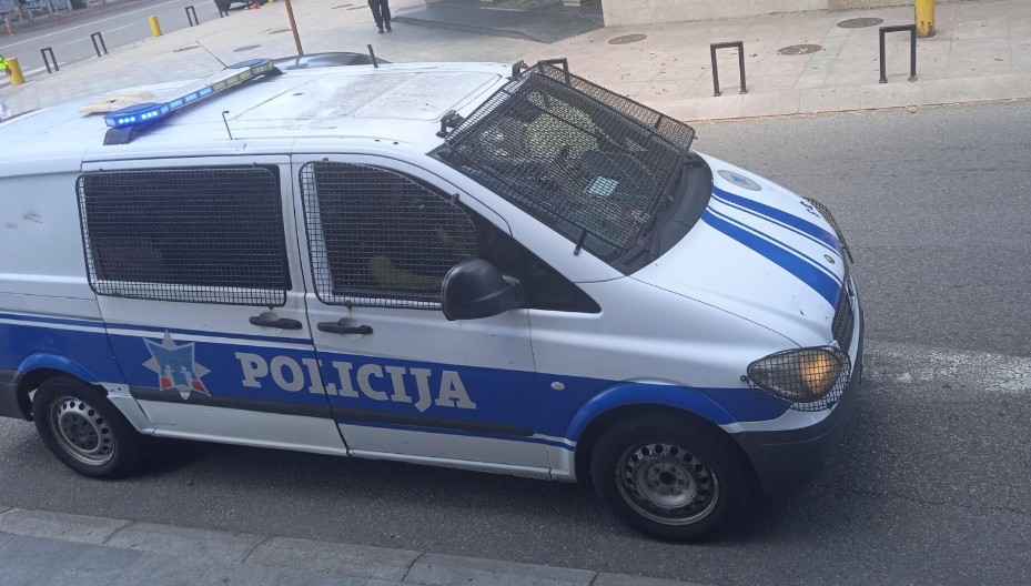 UHAPŠEN UBICA IZ DOBROTE Dvadesetogodišnji bjegunac lišen slobode u Baru posle dvodnevne potrage