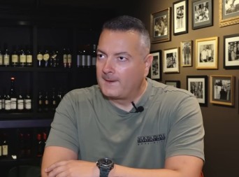 ZNALI SMO DA JE PLAČI*IČKA Perjanica "hladne emocije" otvorila dušu u patetičnoj emisiji ADRIA TV