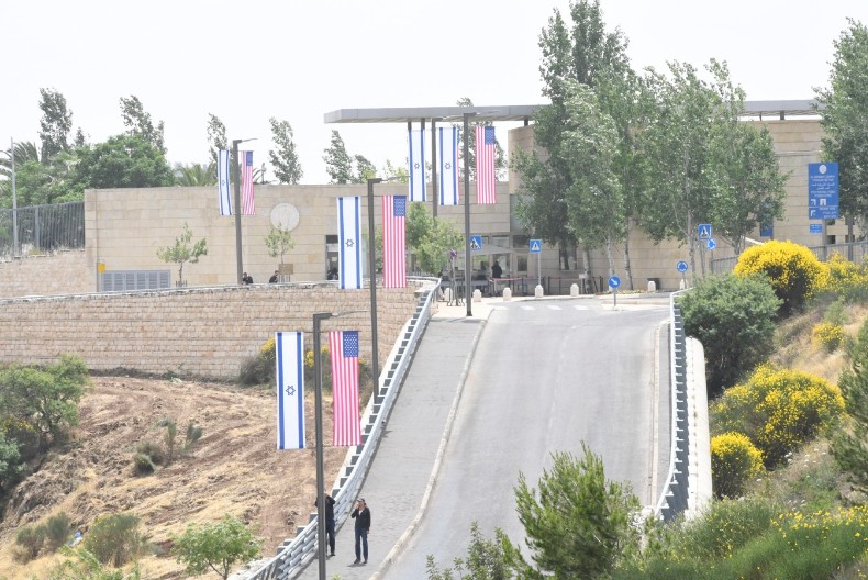 Američka ambasada u Izraelu uputila službenike u skloništa nakon izraelskog napada na Iran