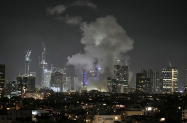 IRAN U OPERACIJI "SUROVA KAZNA" ISPALIO NA STOTINE PROJEKTILA Izrael priznao proboj "Gvozdene kupole"