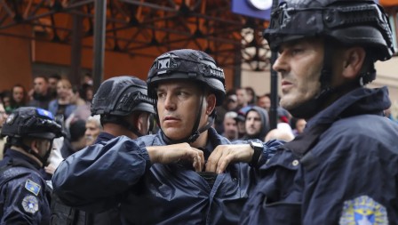 Priština privela trojicu srpskih policajaca i penzionisanog pripadnika MUP-a