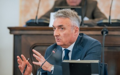 TUGA TUŽNA Intelektualni voajer Miodrag Vlahović ponovo nasrće na SPC