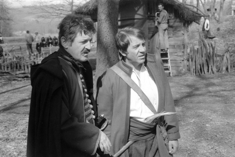 TRENUTAK KADA SE SRPSKI NAROD POKLONIO GLUMCU KAO VOŽDU Momenat čiste nacionalne svijesti