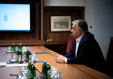 Orban pozvo Zapad da bude razborit posle Putinovih riječi o Orešniku