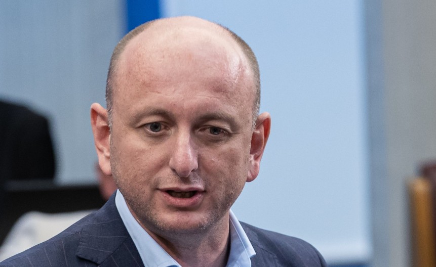 KNEŽEVIĆ Nećemo podržati izvještaj Tužilaštva – institucije koje amnestiraju “crne trojke” su saučesnici zla