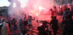 UDAR NA SRBIJU ZAKAZAN NA VIDOVDAN Sabotaže, nasilje i simboličko skrnavljenje u režiji blokadera