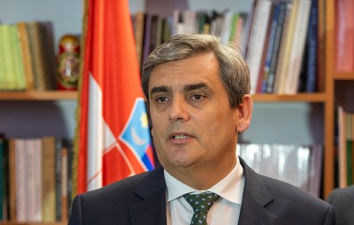 OZBILJNO I ARGUMENTOVANO "Miholjski zbor" traži smjenu Ervina Ibrahimovića