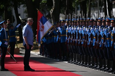 PREDSJEDNIK VUČIĆ Srbija podiže odbrambene kapacitete, preko 85 odsto popunjenosti specijalnih jedinica